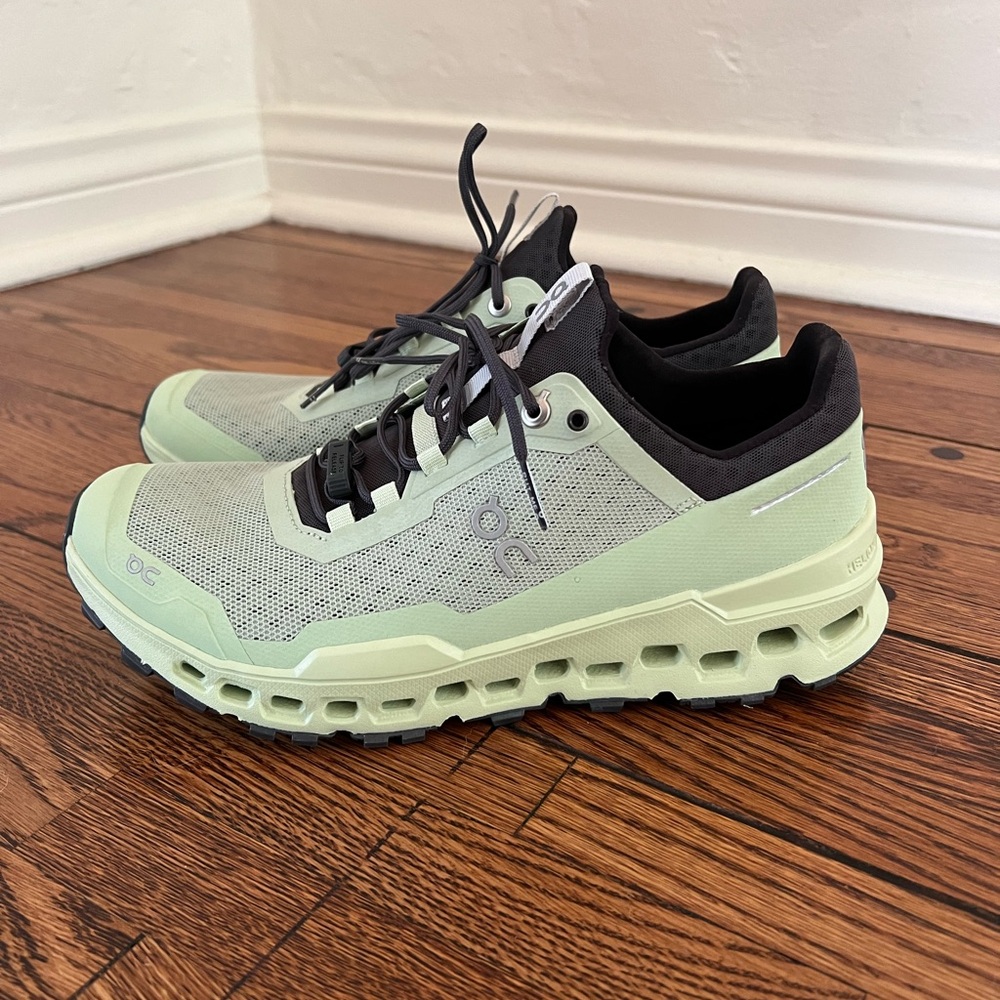 On Cloudultra Vine/Meadow Running Shoes Sneakers New 9 Snug Fit